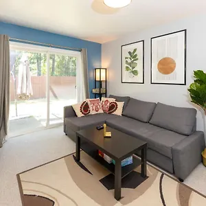 newly-furnished-2-bd-1-wc-centrally-located-in-langford.hotels-victoria.net/